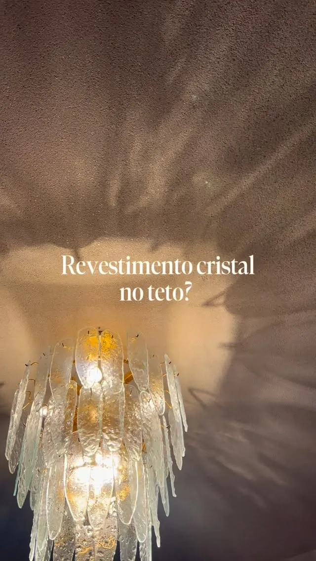 Cristal no Teto: Textura e Brilho para Ambientes Elegantes