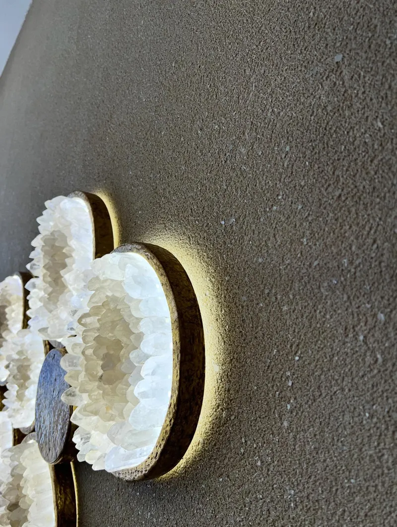 Revestimento Cristal: impacto da iluminação na sofisticação do espaço