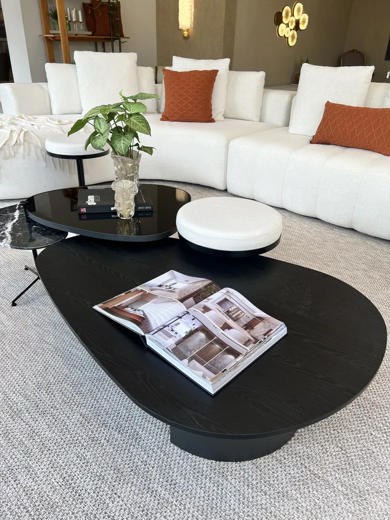 Mesa de Centro em Madeira e Vidro: O Toque de Sofisticação em Design de Interiores