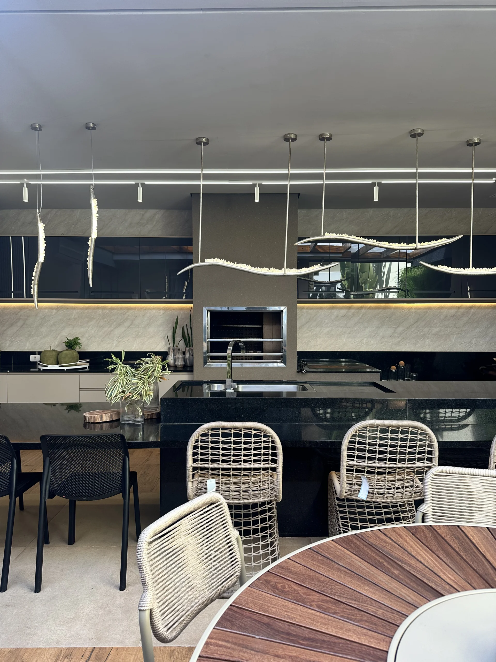 Revestimento cristal e sua resistência para espaços gourmet sofisticados