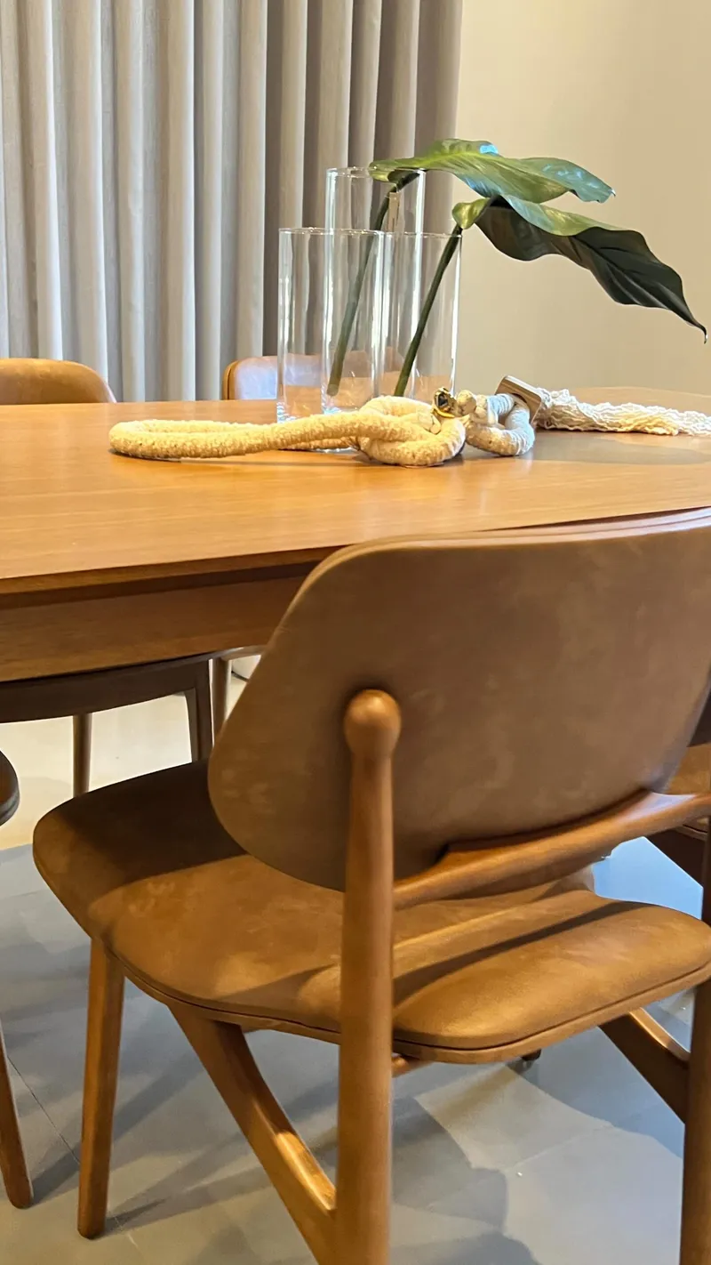 Como escolher cadeiras de jantar para sala de estar elegante.