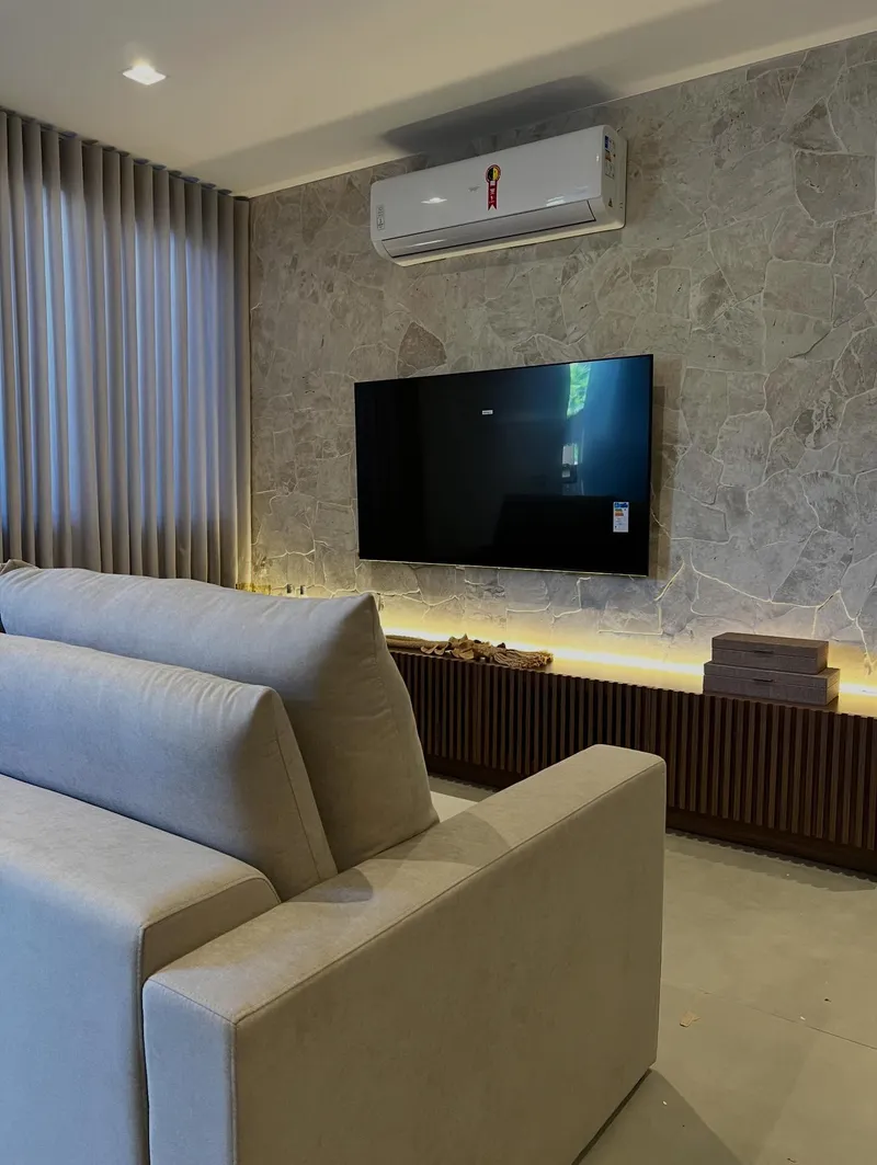 Como escolher vasos e bandejas para sala de estar.