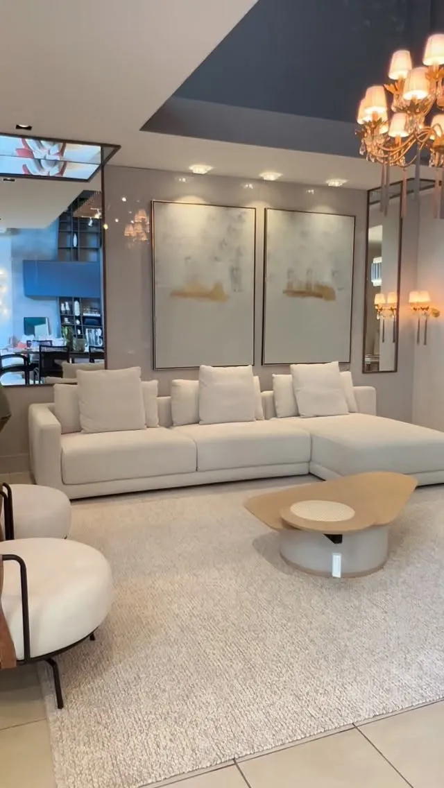 Como personalizar a decoração de uma sala de estar para um estilo elegante.