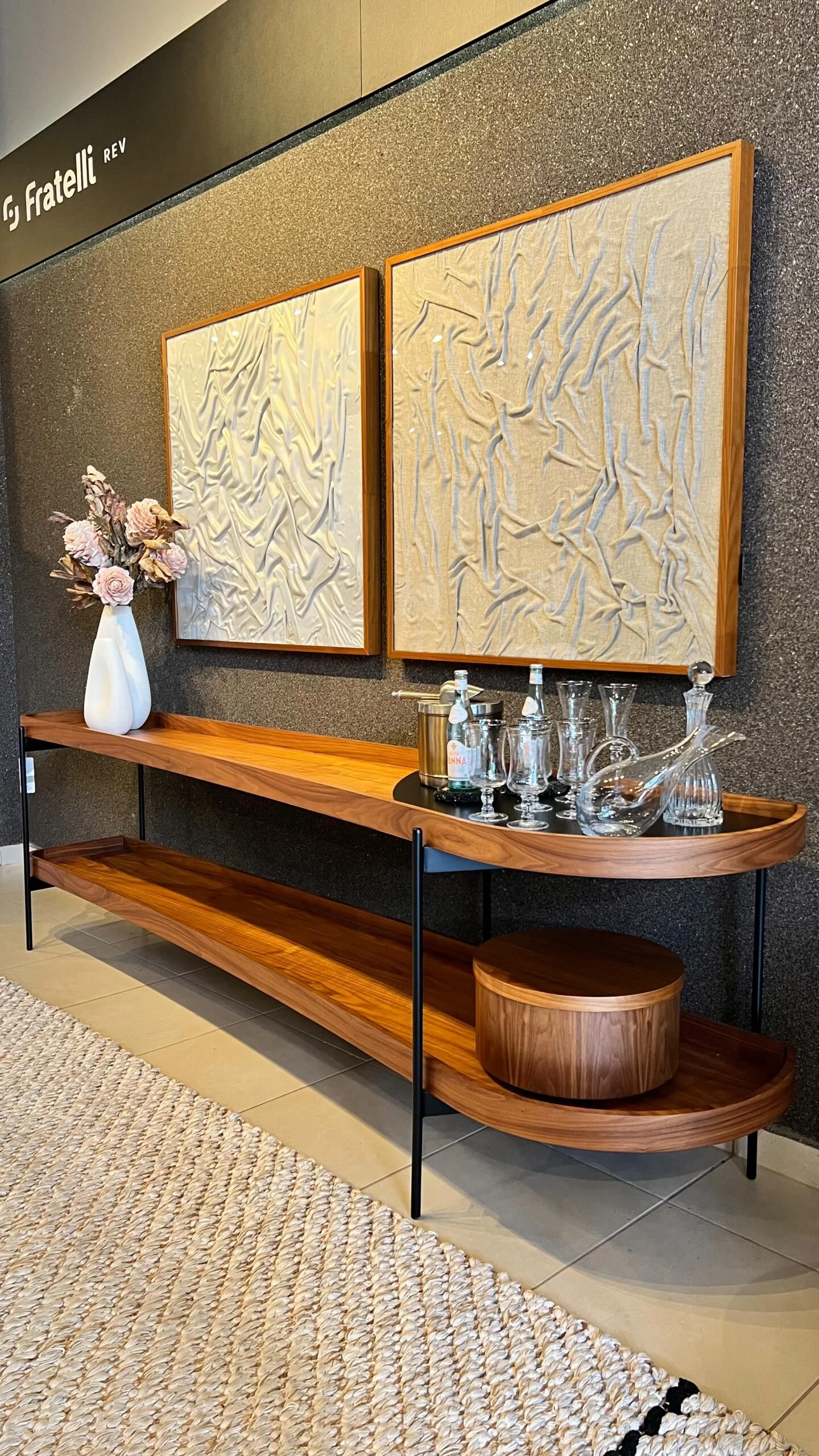 Como escolher o aparador perfeito para a sala de estar.