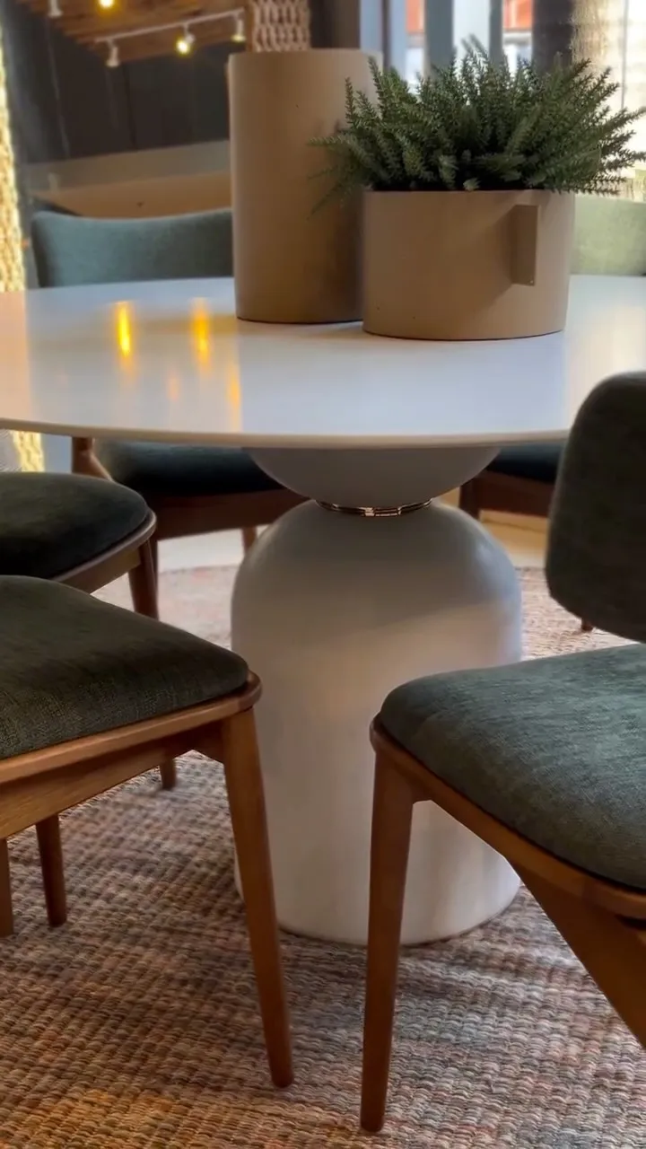 Como escolher a melhor mesa de jantar redonda para sala de estar.