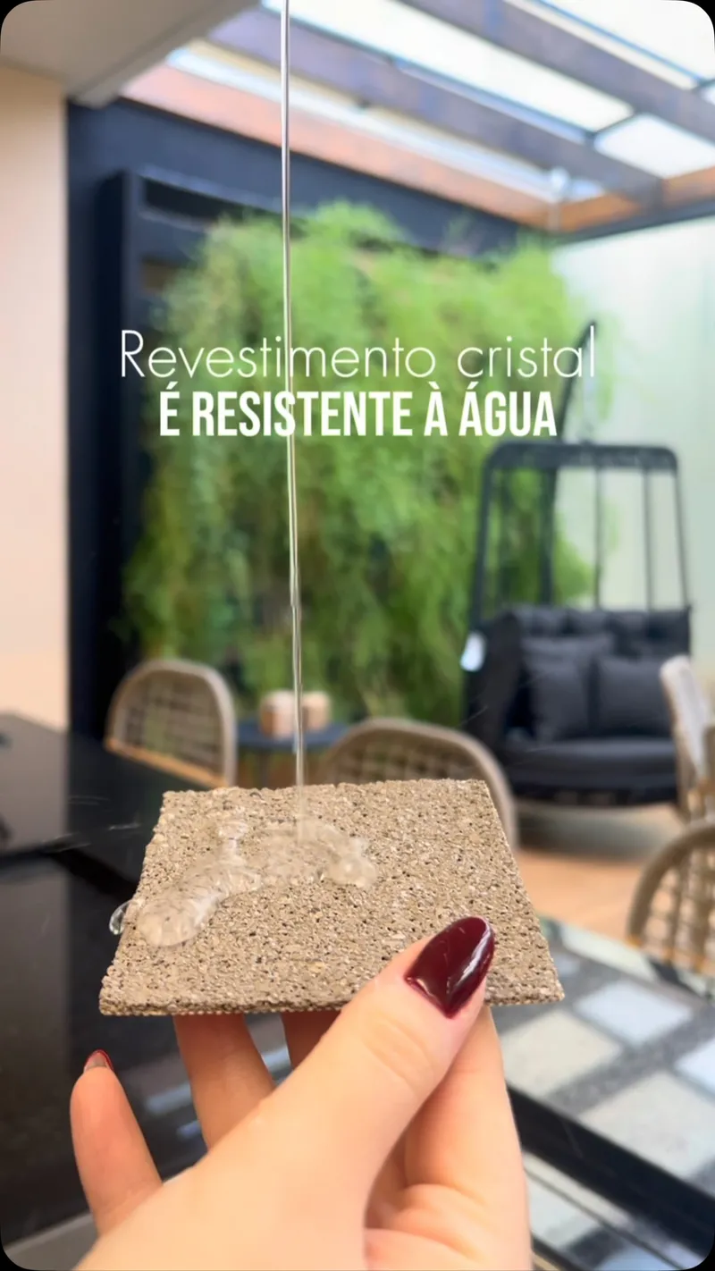 Como escolher un acabamento de piso resistente à água para sala.