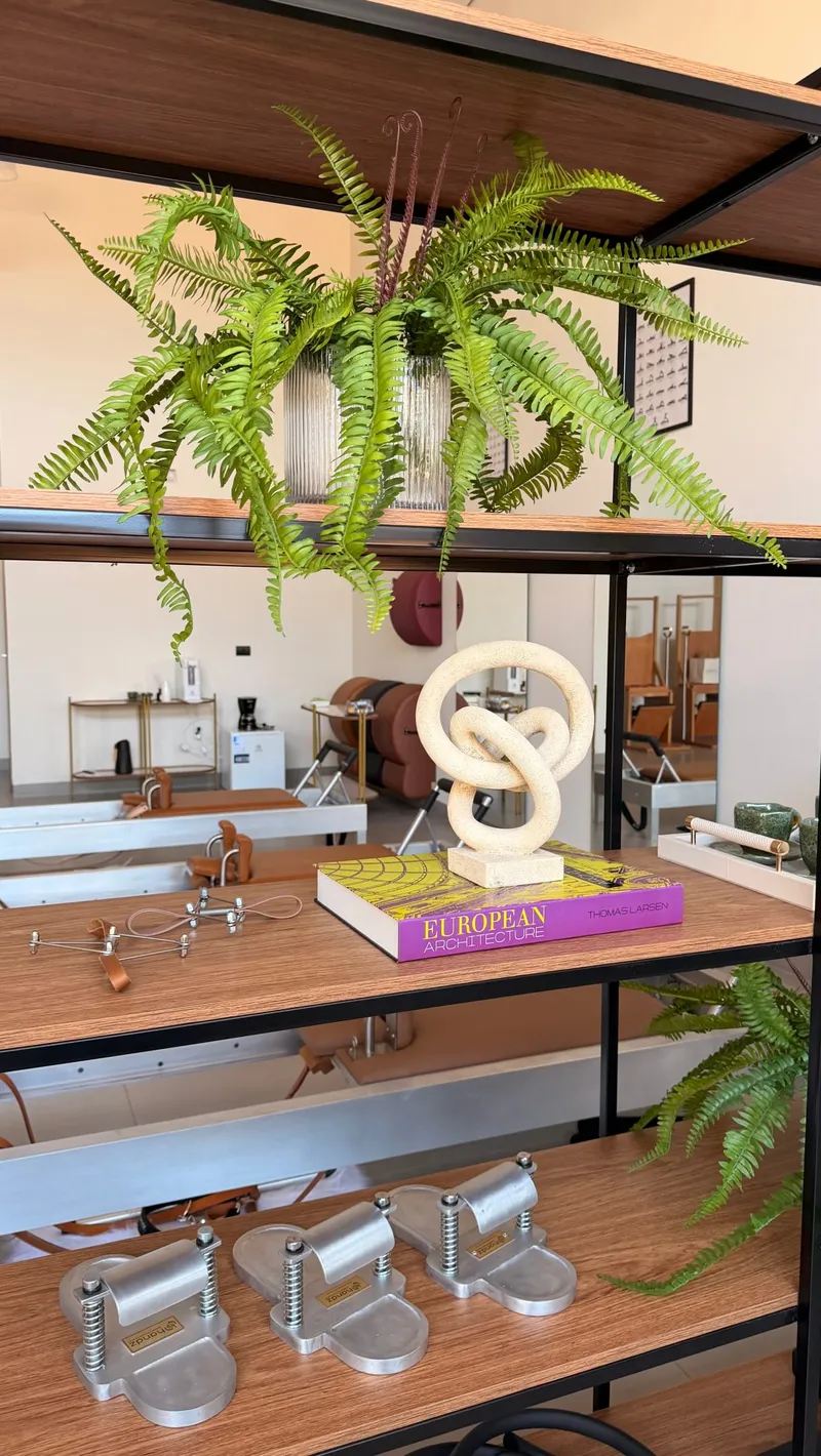 Como criar uma estante de decoração integrada ao pilates