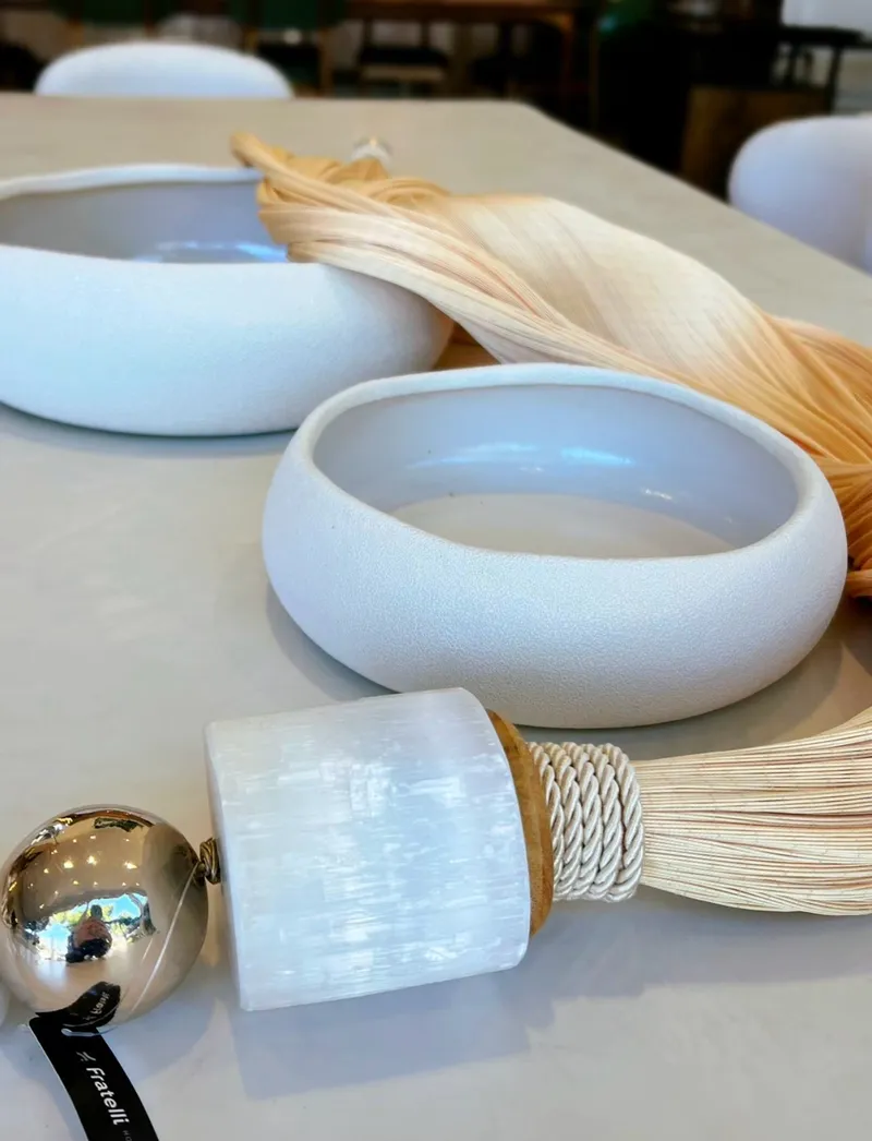 Como escolher um colar decorativo para mesa de jantar elegante.