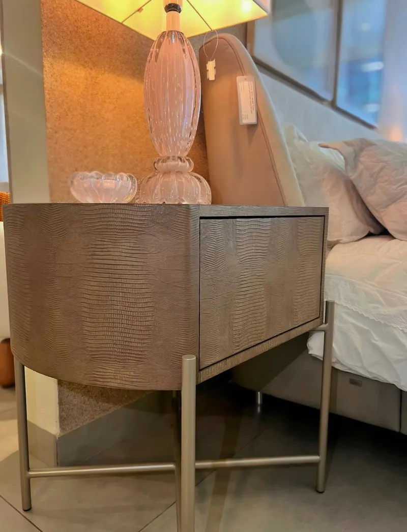 Como escolher a melhor mesa de cabeceira com design sofisticado.