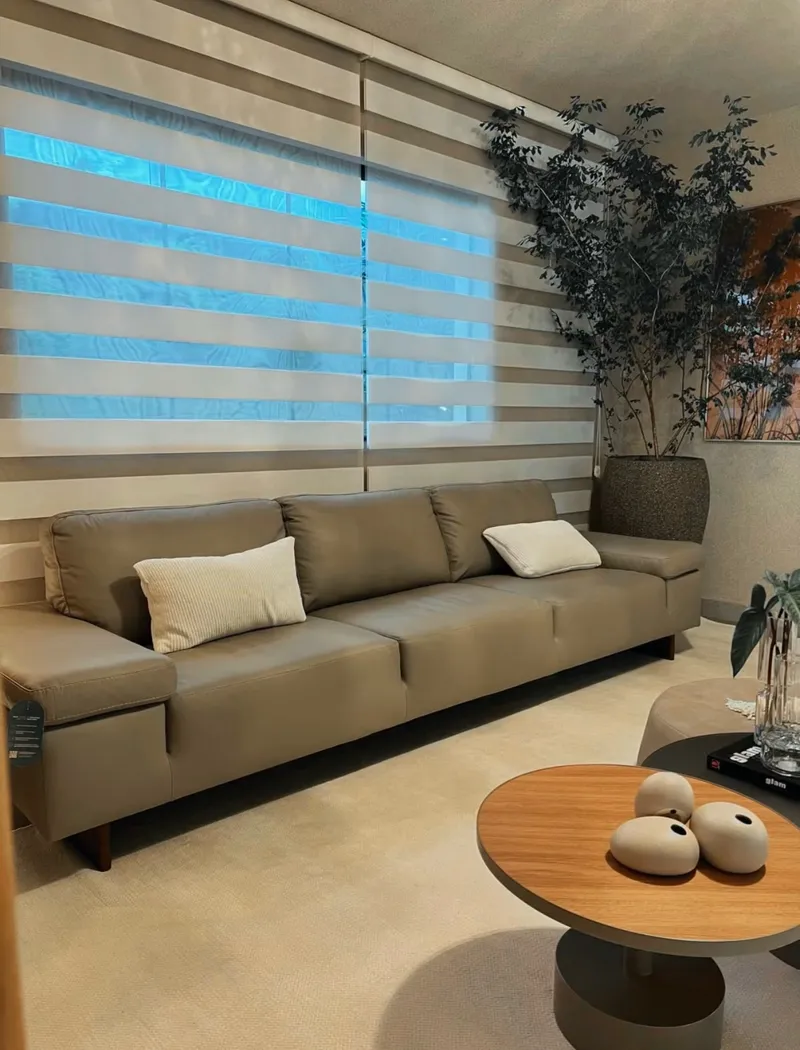 Como escolher um sofá em couro para sala de estar com estilo e conforto.
