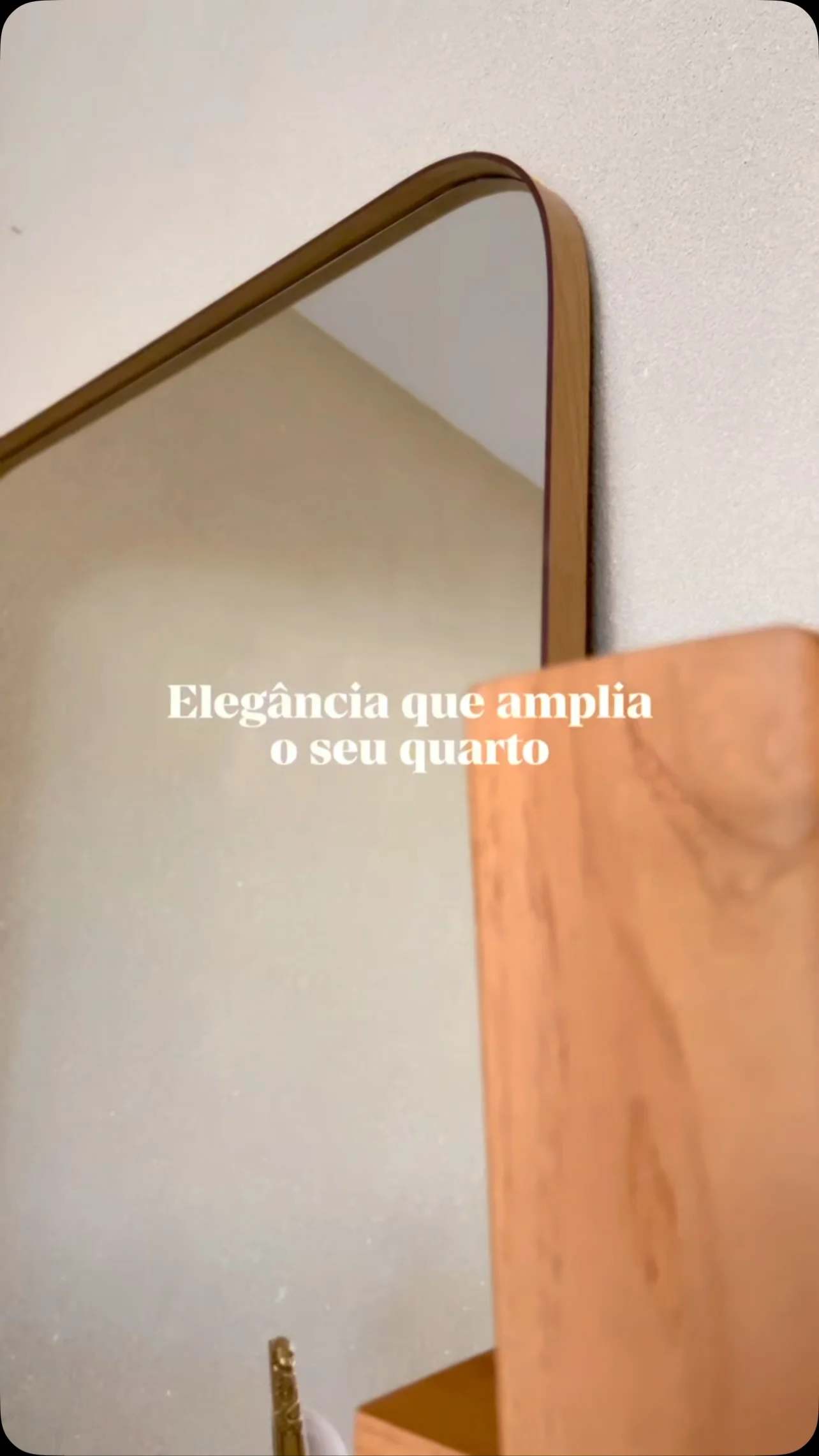 Como escolher espelhos para quartos com design de alto padrão.