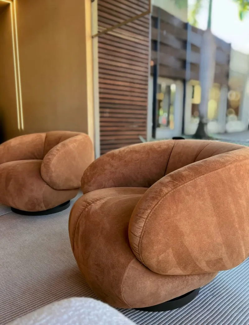 Como escolher a poltrona giratória certa para sala de estar?