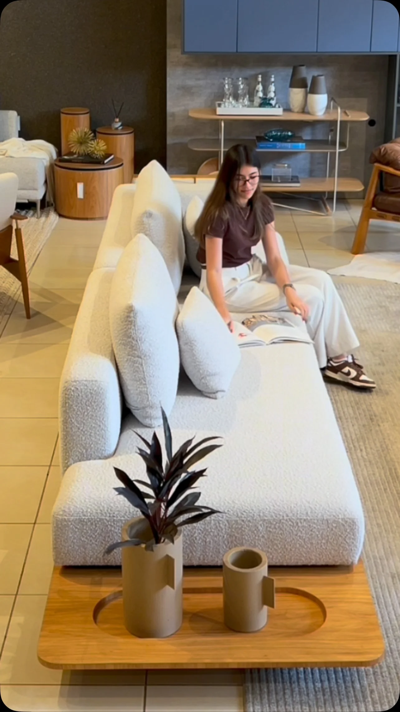 Como escolher móveis para sala de estar elegantes e confortáveis