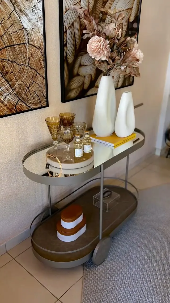 Como personalizar um carrinho bar para decoração de alta padrao