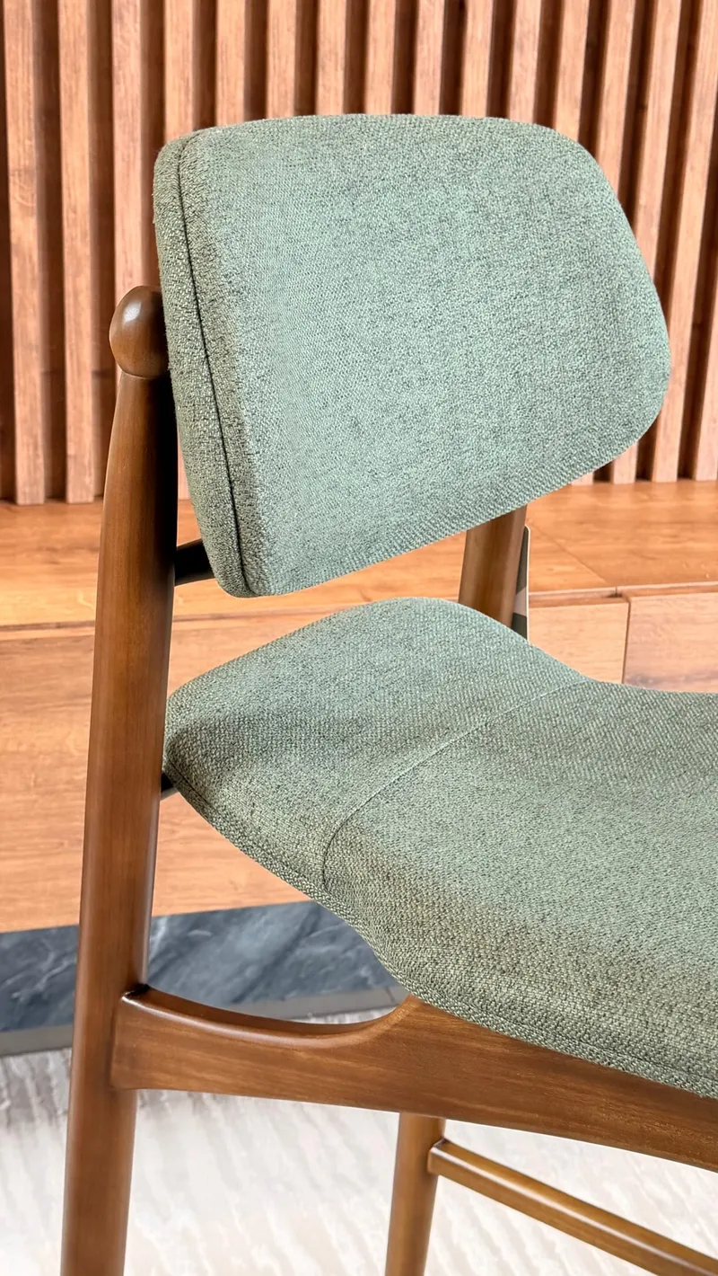 Como escolher a banqueta perfeita para a sala de estar.