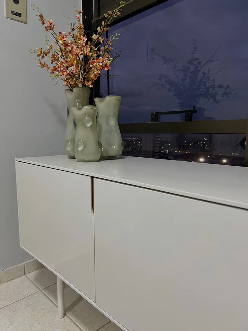 Como escolher buffet branco para escritório elegante