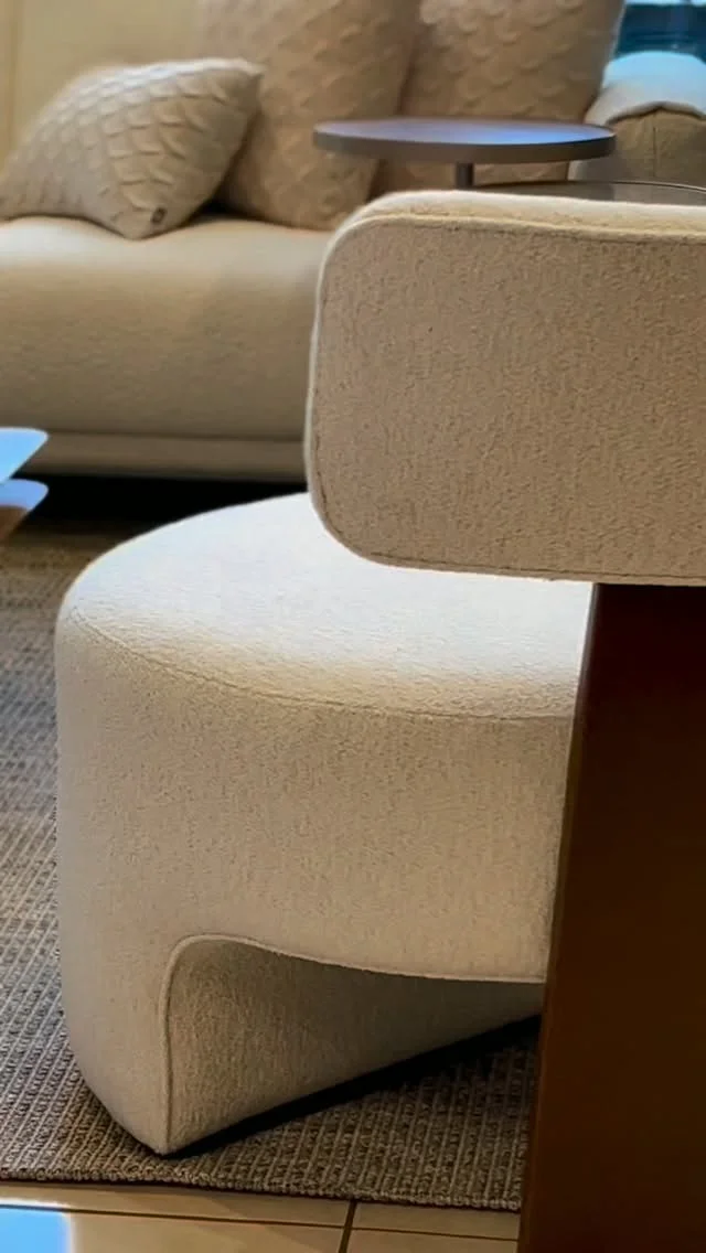 Como escolher poltrona de sala pequena em oferta