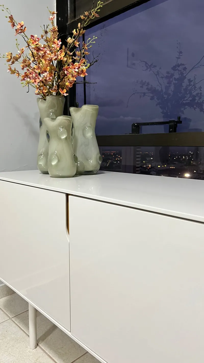 Como decorar sofá com manta e almofada em 10 passos