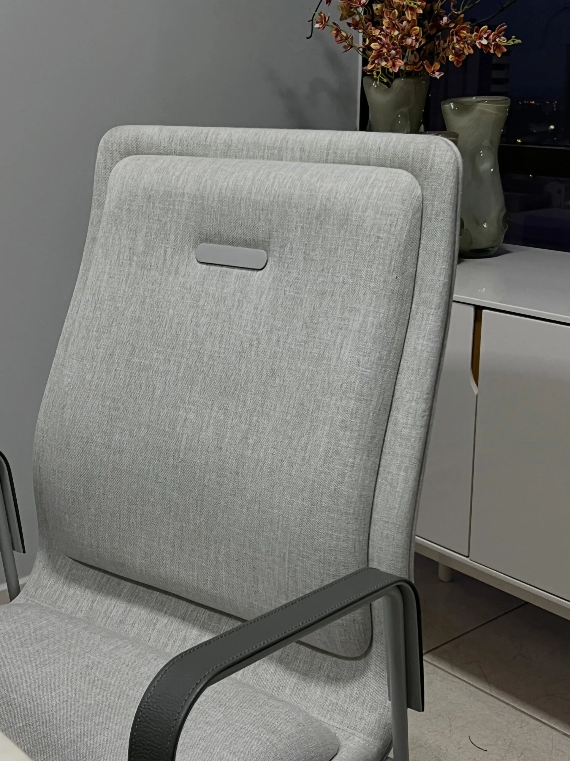 Como decorar o escritório com móveis modernos e elegantes