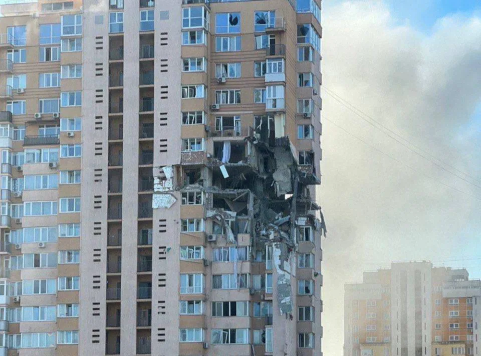 kievo polukatoikia 960x712 1