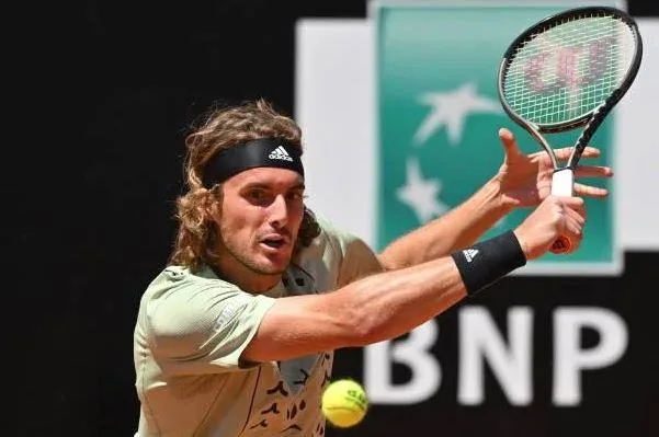 Tsitsipas