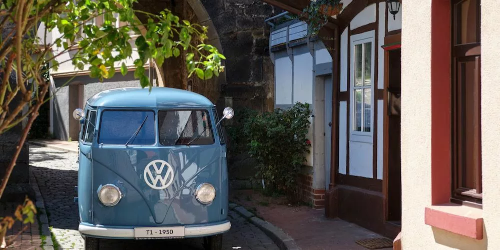 VOLKSWAGEN T1 15 8 2023.jpg