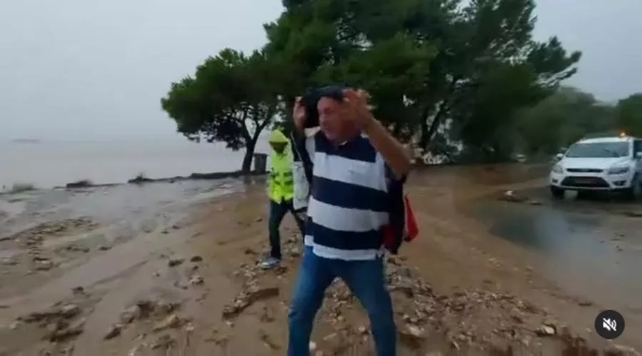 beos mpeos volos plhmmyres 1.jpg