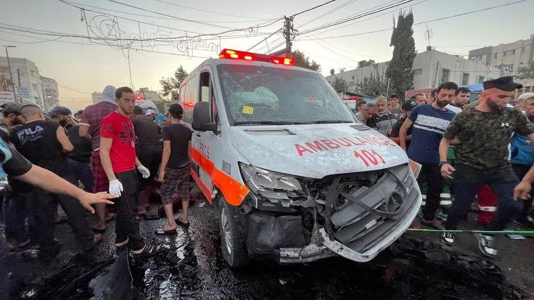ambulance-shifa-gaza-2.jpg
