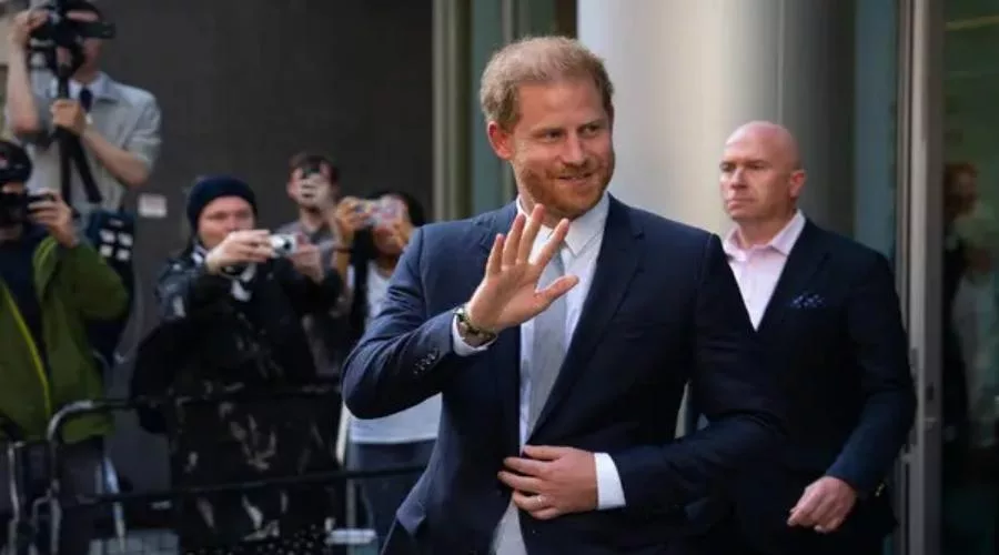 PRINCE-harry-12213444.jpg