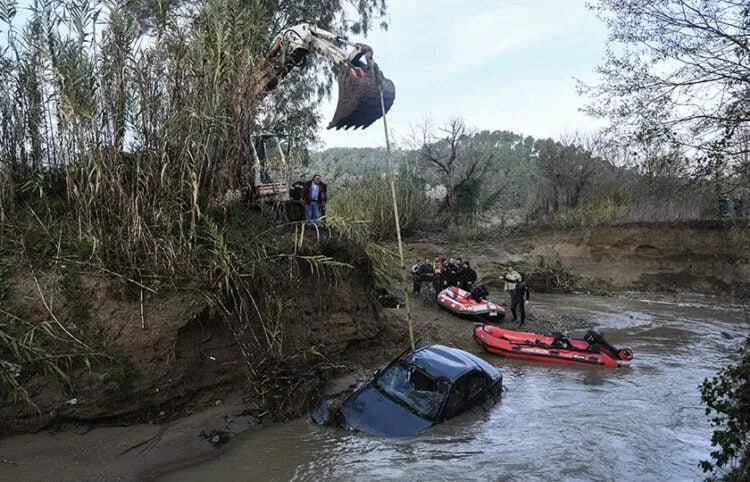 ileia cheimarros aftokinito.jpg