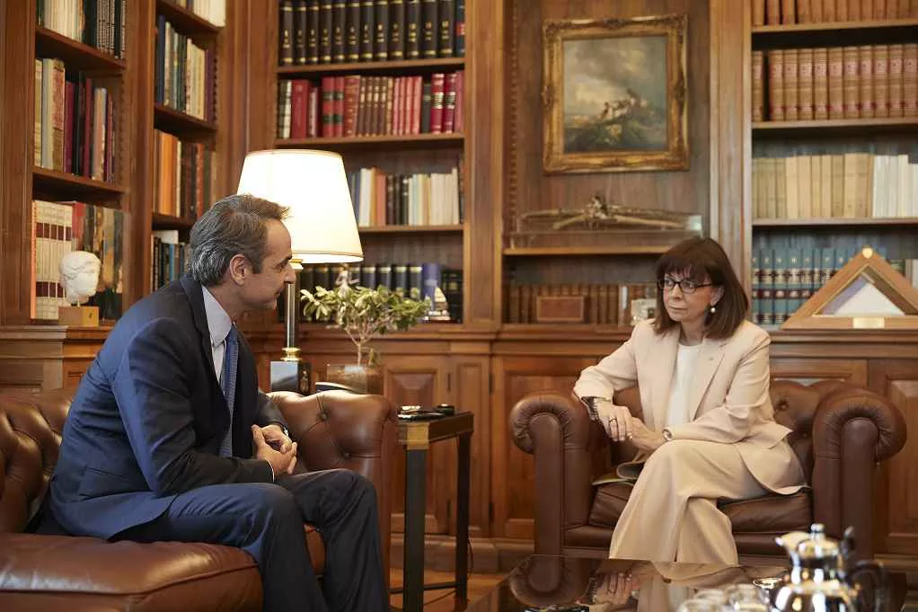 mitsotakis sakellaropoulou oi9oi9o9o90o.jpg