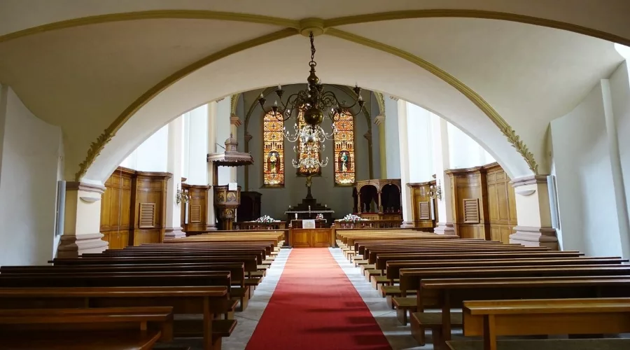 protestant church 1212121111.jpg