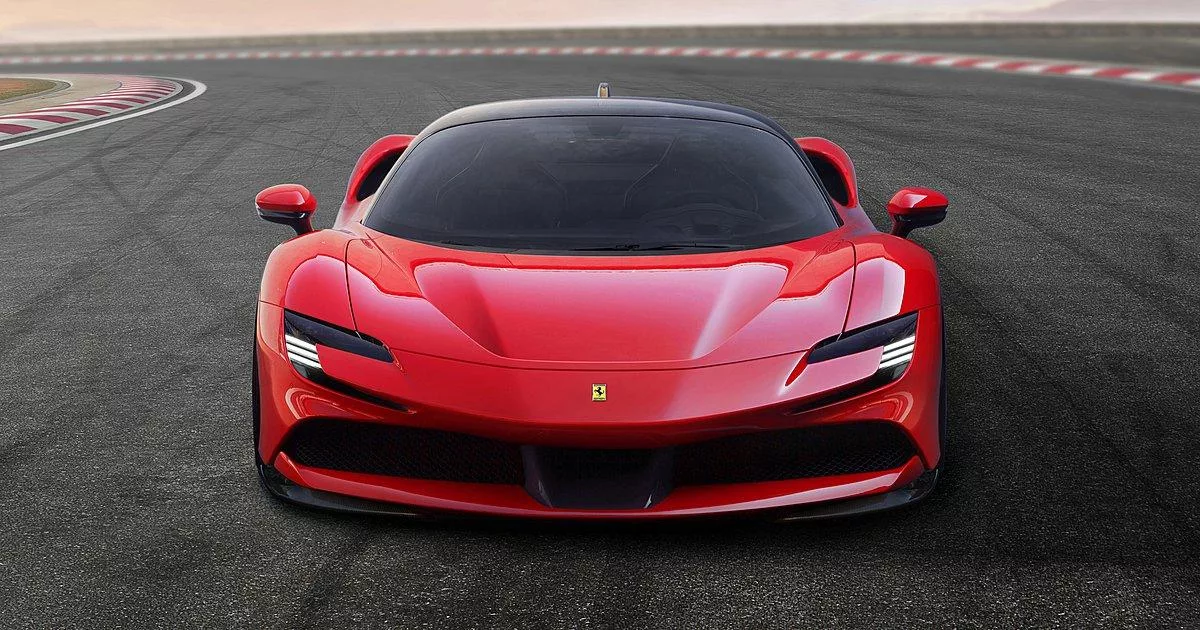 190377 car sf90 stradale e8371820 8a48 4a8c ab5d ca45c040116a_77761_446957_type13028.jpg