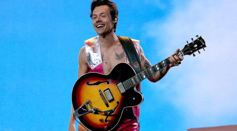 harry styles 021121212 1.jpg