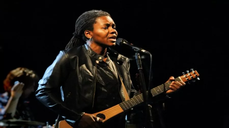 tracy chapman 2001111111.jpg
