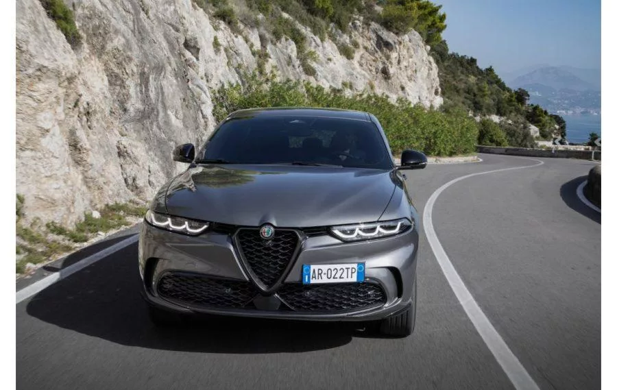 Alfa Romeo Tonale PHEV Q4 Sprint e1710882808416.jpeg