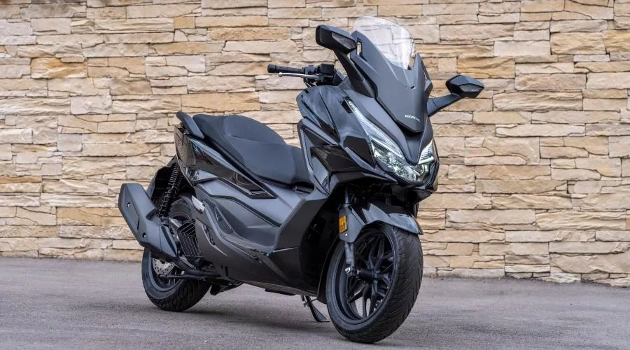 FORZA 125 honda 133 1.jpg