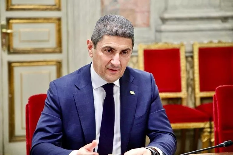 avgenakis.jpg