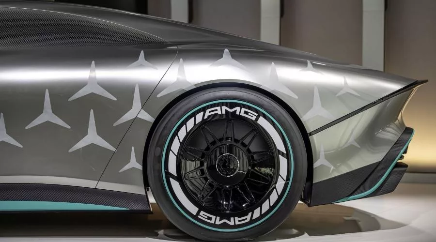 mercedes amg.jpg