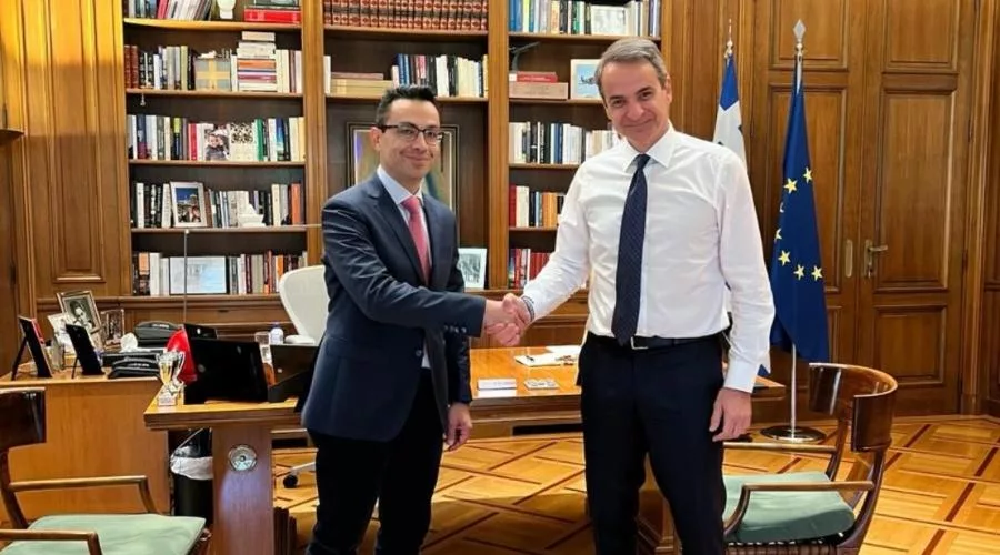 serbos mitsotakis 111111211.jpg