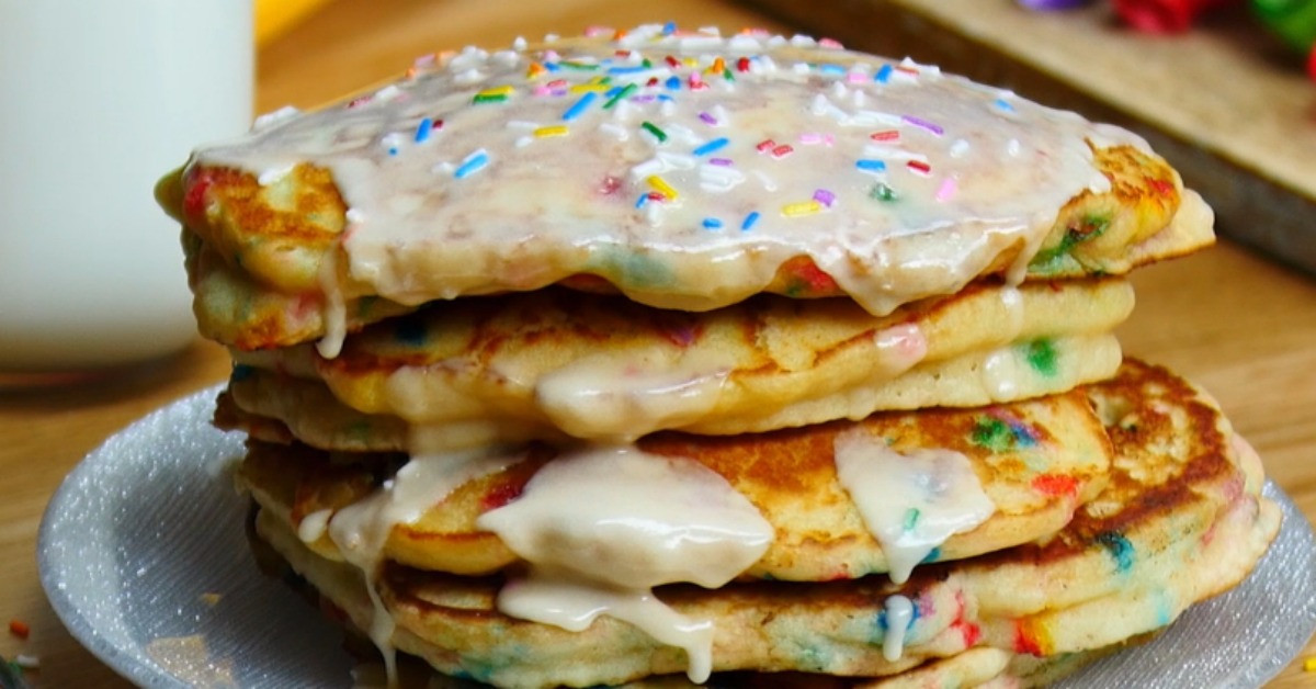 https://storage.googleapis.com/freebies-com/resources/videos/1326/compressed__funfetti-buttermilk-pancakes.jpeg