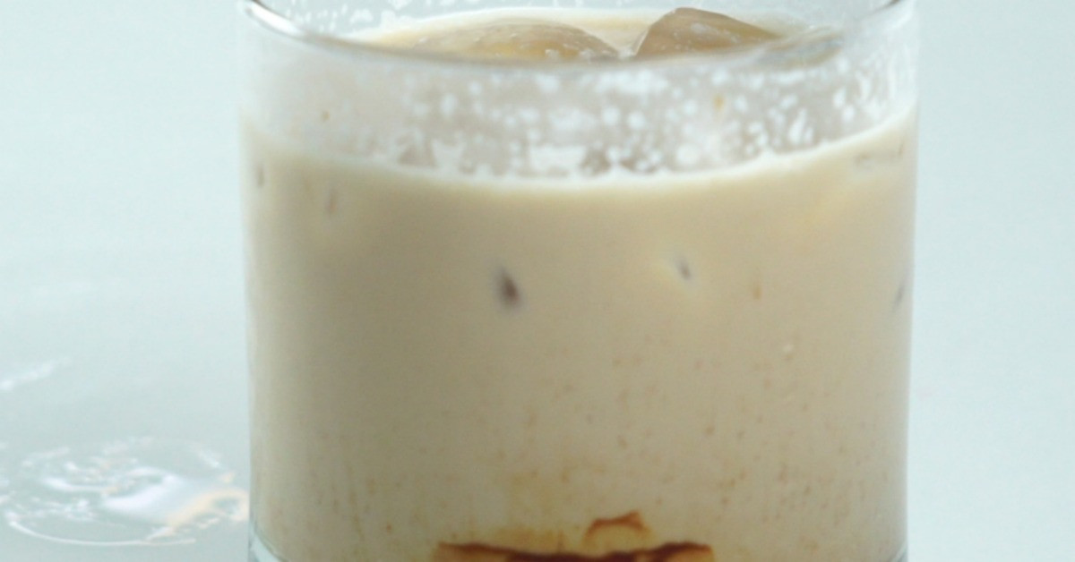 https://storage.googleapis.com/freebies-com/resources/videos/1333/compressed__chocolate-white-russian.jpeg