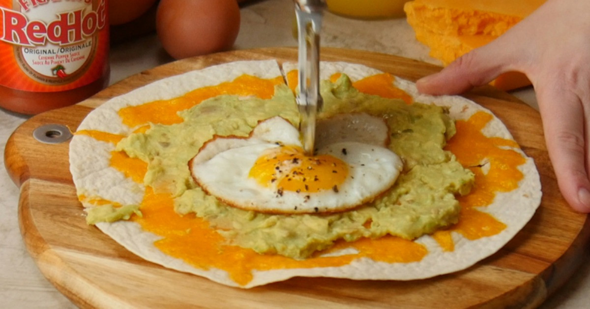 https://storage.googleapis.com/freebies-com/resources/videos/1343/compressed__avocado-tortilla-breakfast-pizza.jpeg