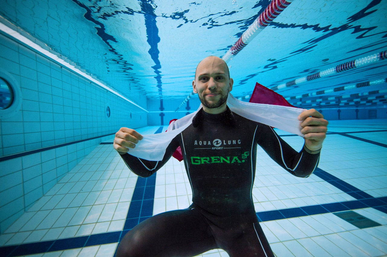 Dynamic with fins (DYN) — New world record by Mateusz Malina - Freediving in United Arab Emirates. Courses, Certificates and Equipment