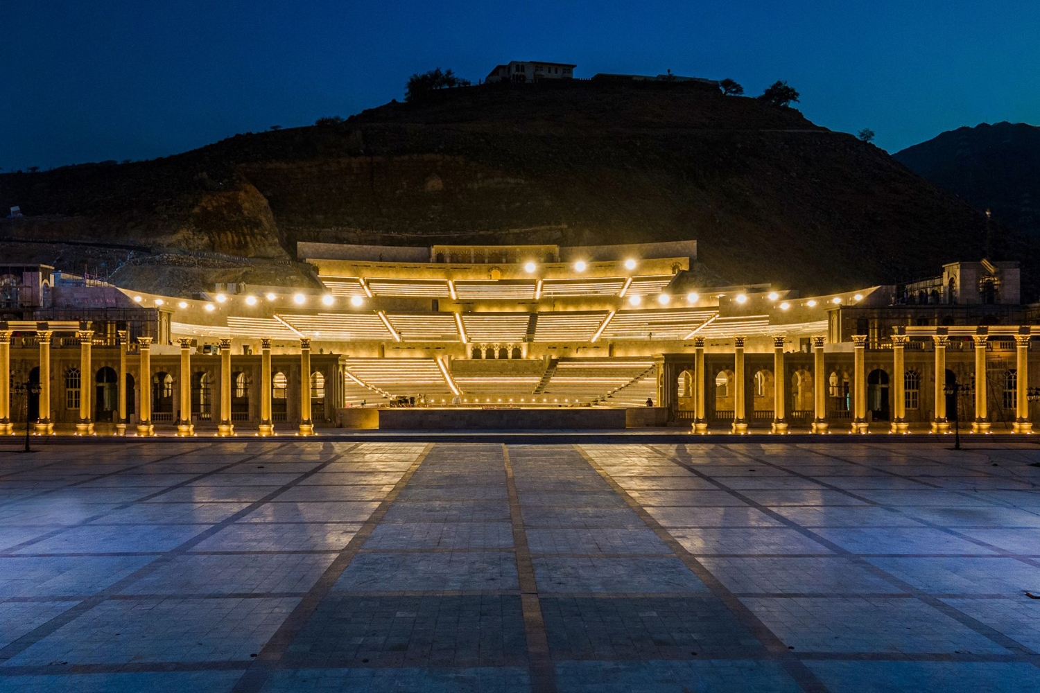 New amphitheater in Khorfakkan - Freediving in United Arab Emirates. Courses, Certificates and Equipment