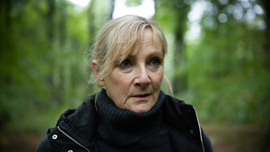 lesley sharp before we die