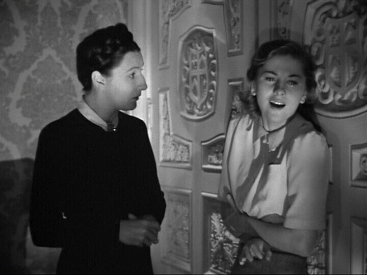 mrs danvers and mrs de winter in rebecca 1940