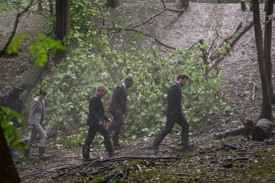 JOHN SIMM as DS Roy Grace,LAURA ELPHINSTONE as DS Moy,RICHIE CAMPBELL as DS Branson and MATT STOKOE as Mark