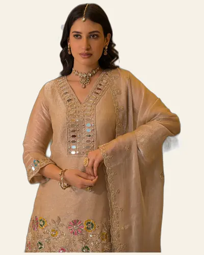 Designer Dress Partywear Couture — image 3