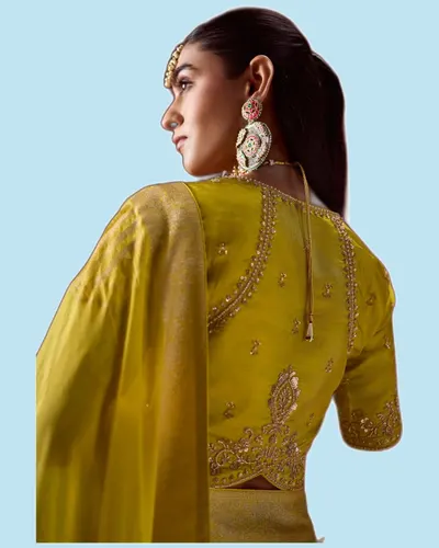 Regal Elegance Rich soft Silk Royal Sarees — image 2